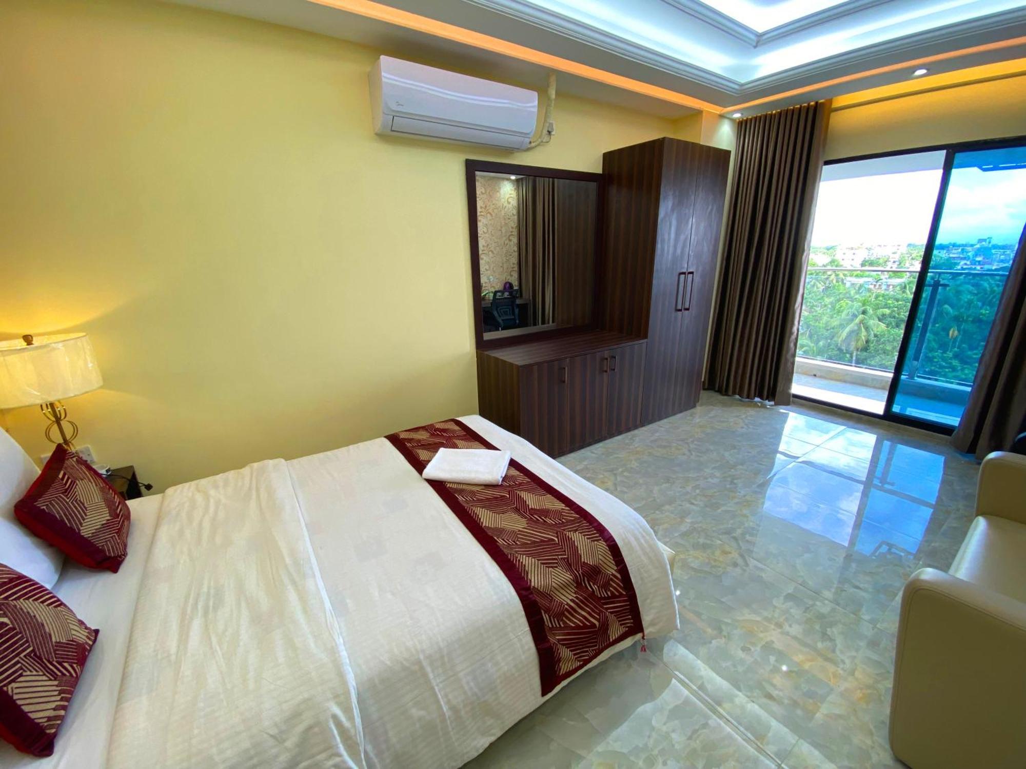 Hotel Valentino Noakhali Exteriör bild